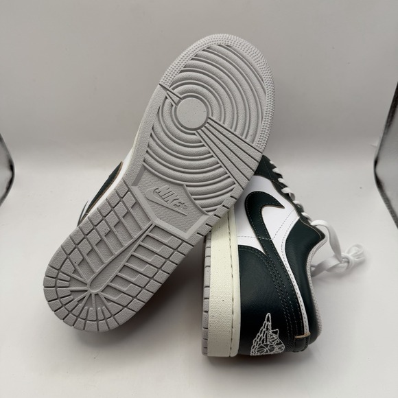 **NEW Nike Air Jordan 1 LOW SE Oxidized Green White FQ7687 300 Men's Sz 8 Shoes - Picture 6 of 10